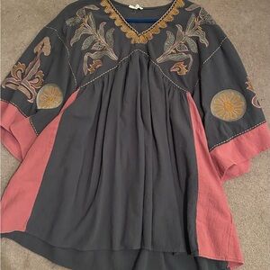 Easel Embroidered Tunic - Size Large